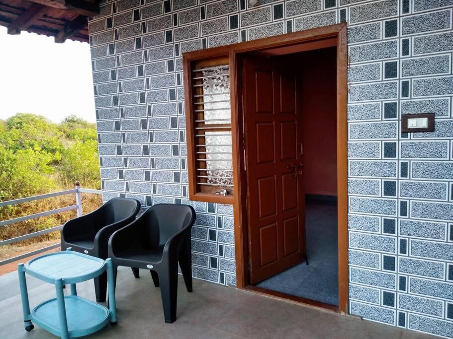 Kamanabillu Homestay, For Jog Falls Travellers Siddapur Eksteriør billede